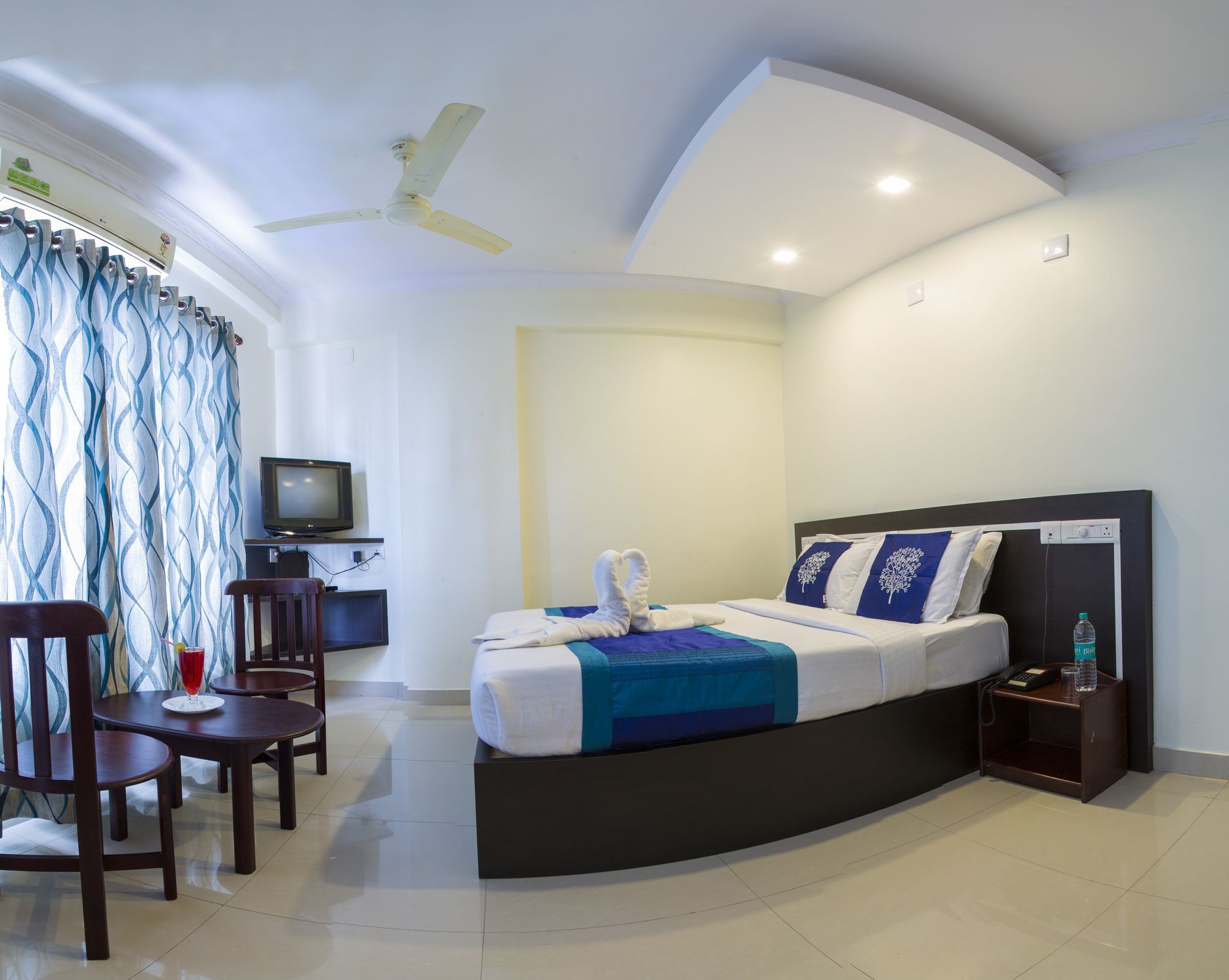 Hotel Sm Regency Kochi Екстер'єр фото